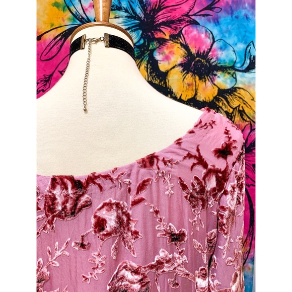 π Beautiful velvet rose tunic - Picture 6 of 11